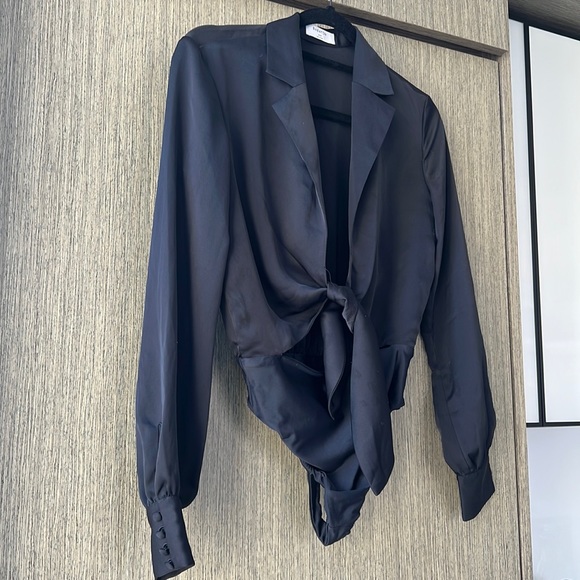 ARITZIA Babaton Ace XXS Silk Satin Tie Bodysuit Long Sleeve Top $100 - Picture 3 of 11